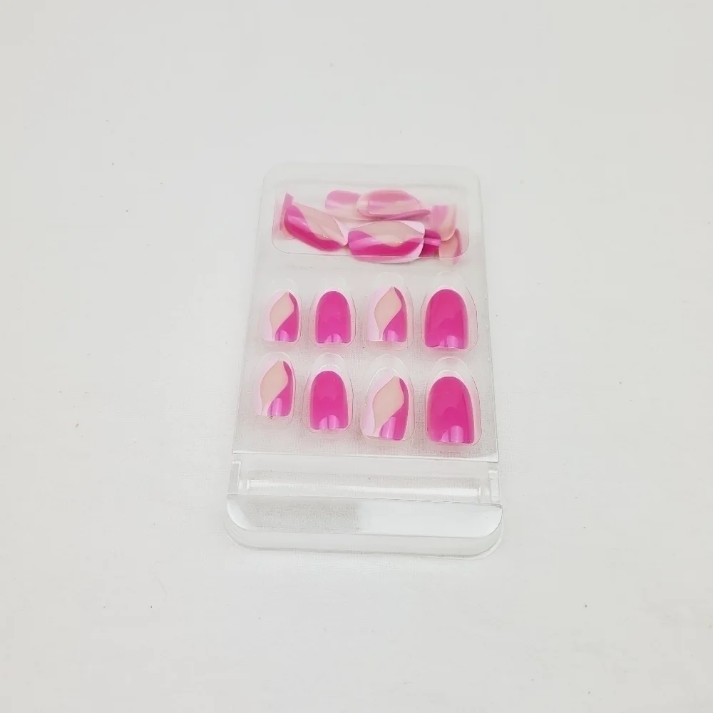 24 Pieces Fake Press On Nails